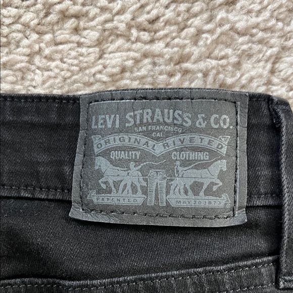 Levi’s Black High Rise Skinny Jeans - Picture 9 of 14